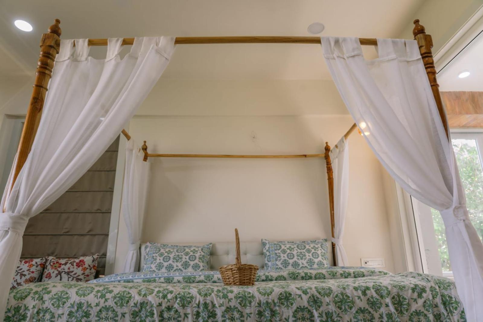 Eshi Resorts And Restaurant - Bhimashankars Jungle Luxury Resort Taleghar Exterior photo